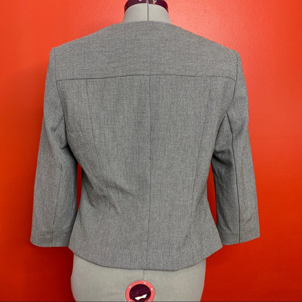 NWOT Express Micro Print Cutaway Blazer - Picture 6 of 6